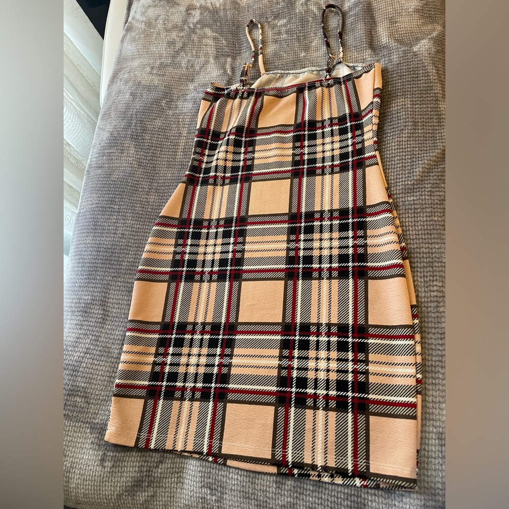 Dress - Picture 2 of 3